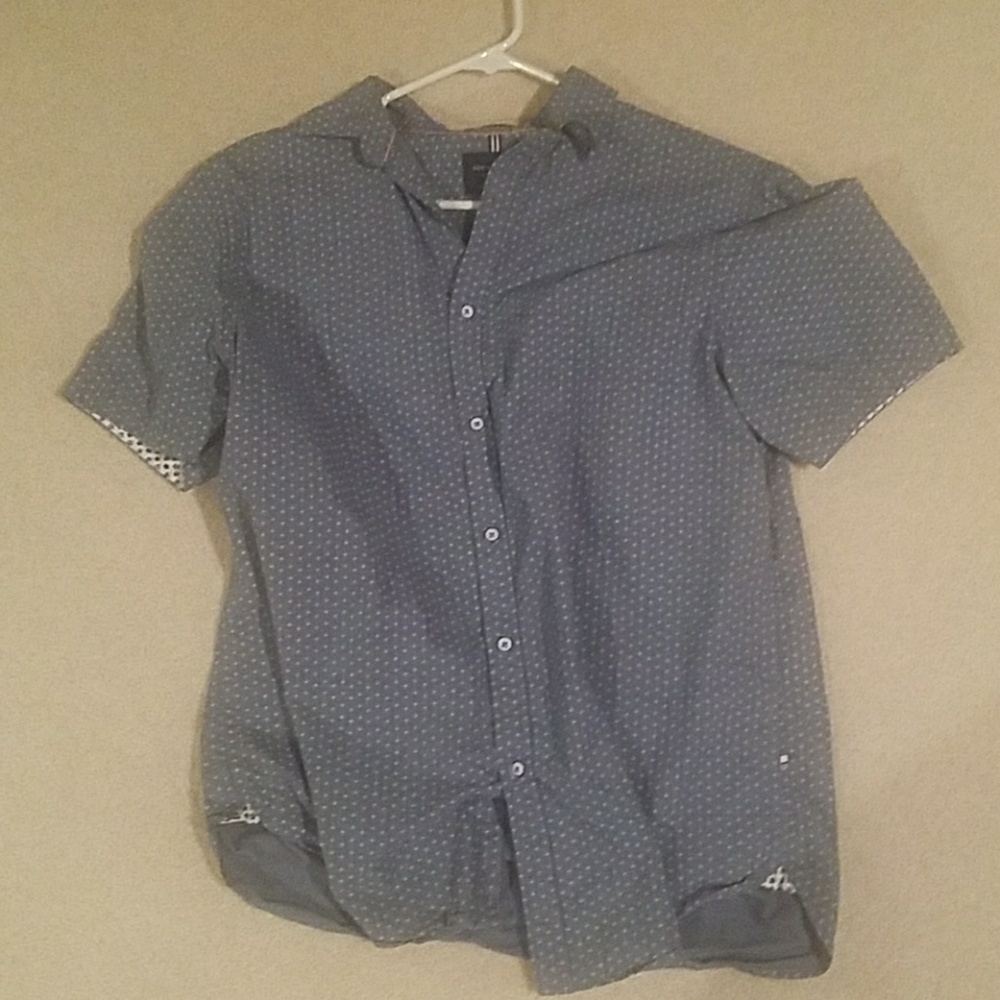 Button down short sleeve shirt